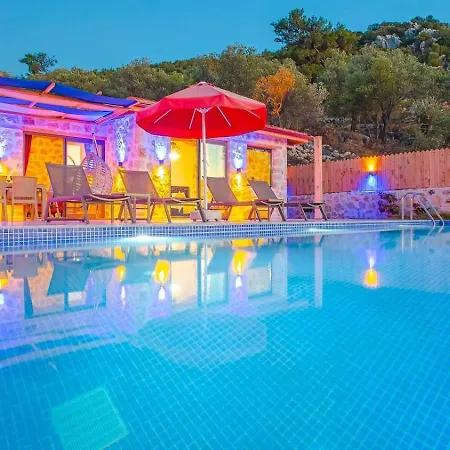 Uezuemlue 2 Bedroom Secluded With Hot Tub * Kalkan