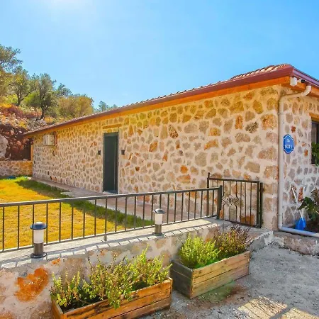 Uezuemlue 2 Bedroom Secluded With Hot Tub * Kalkan