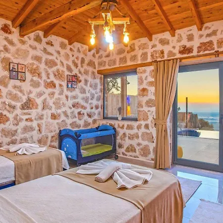 Uezuemlue 2 Bedroom Secluded With Hot Tub فيلة *