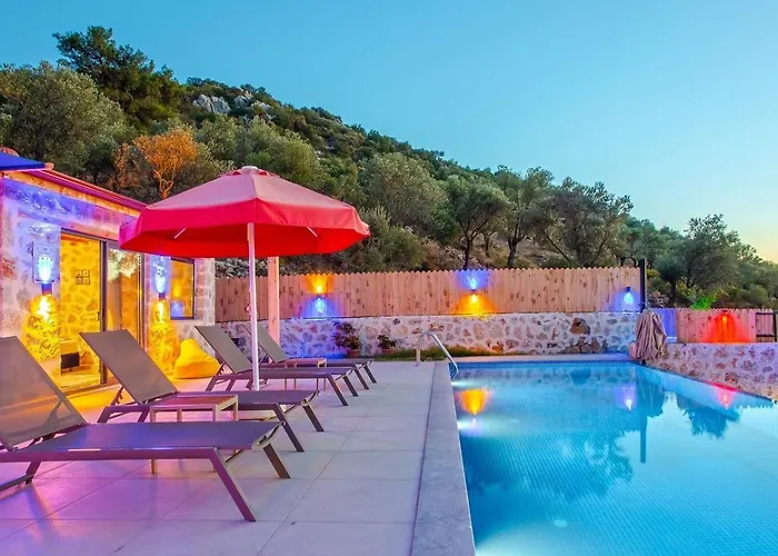 Uezuemlue 2 Bedroom Secluded With Hot Tub