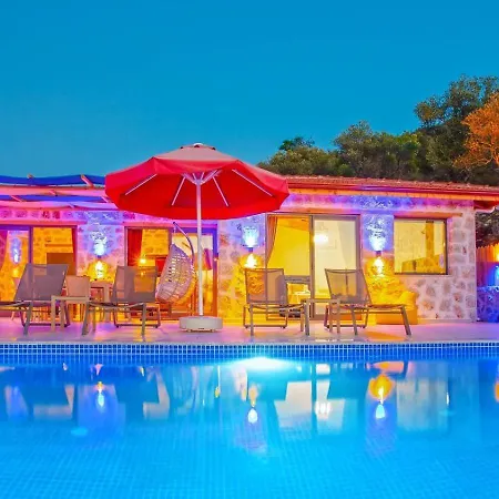 Uezuemlue 2 Bedroom Secluded With Hot Tub *